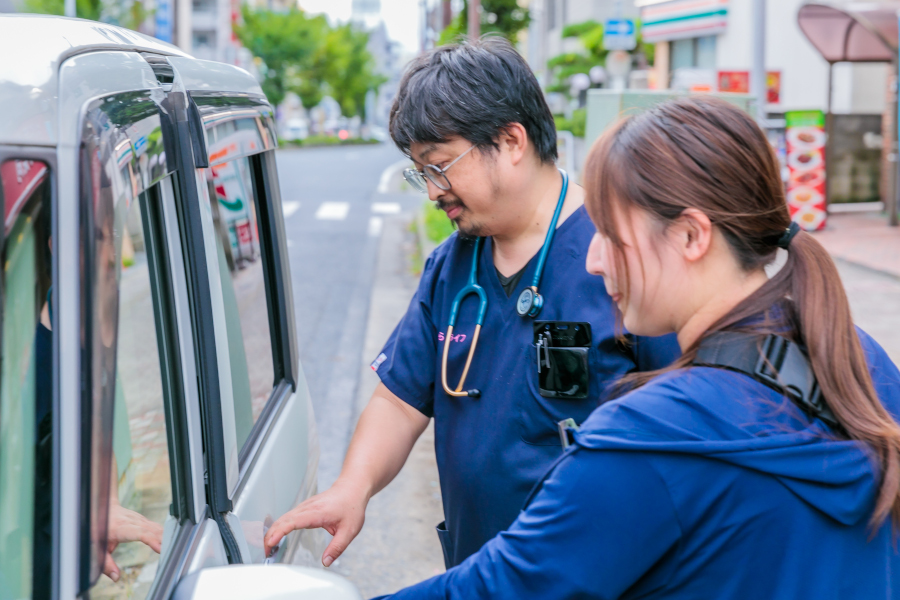 訪問に向かうところ